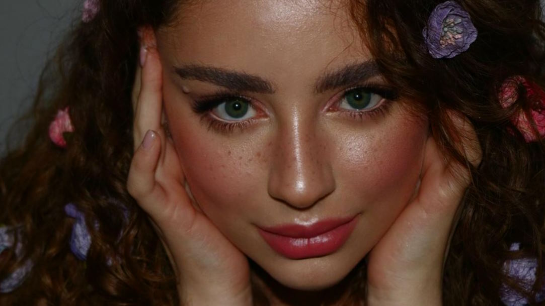get glowing skin naturally
