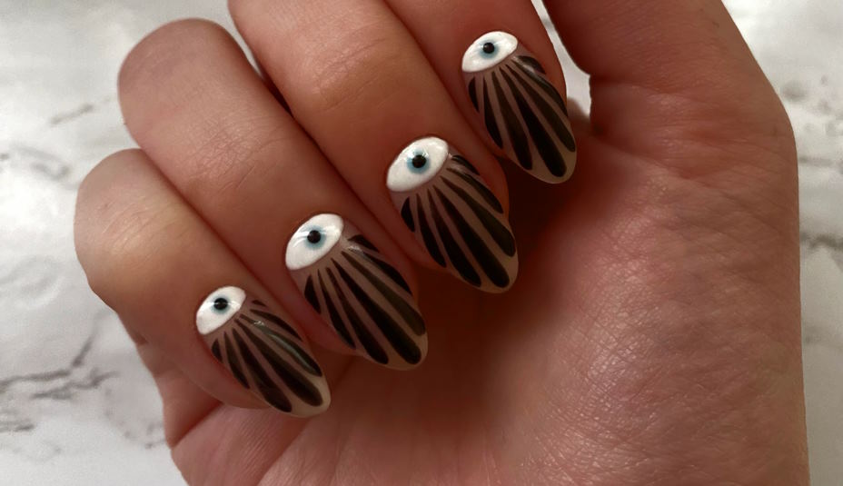perfect art deco inspired nail look