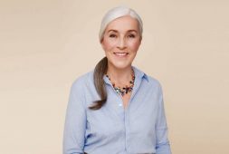 ponytail-styles-for-mature-woman